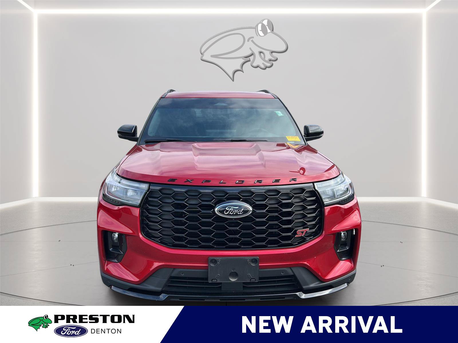 Used 2025 Ford Explorer ST AWD/4WD image 2