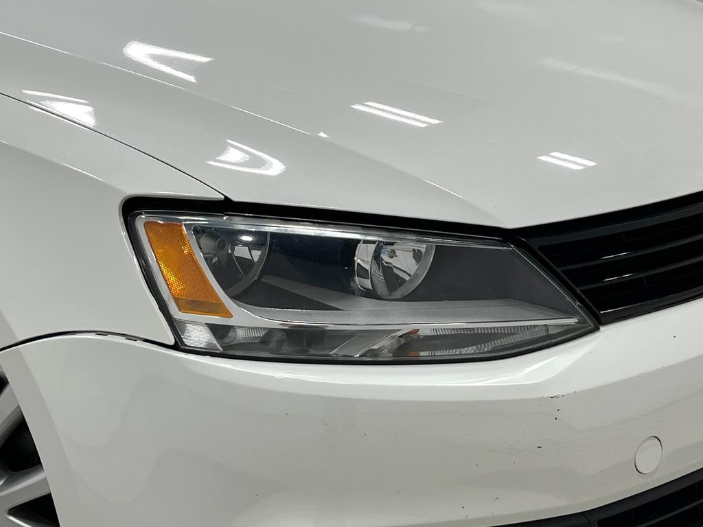 Used 2012 Volkswagen Jetta SE FWD image 32