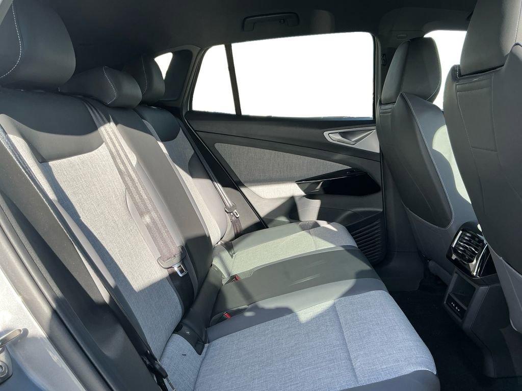 New 2026 Volkswagen ID.4 Pro image 18