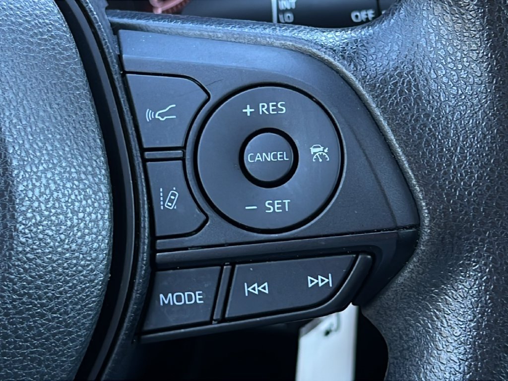 Used 2024 Toyota RAV4 LE FWD image 19