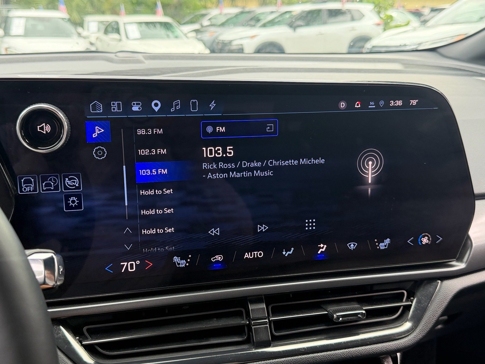 Used 2024 Chevrolet Equinox EV RS FWD image 22