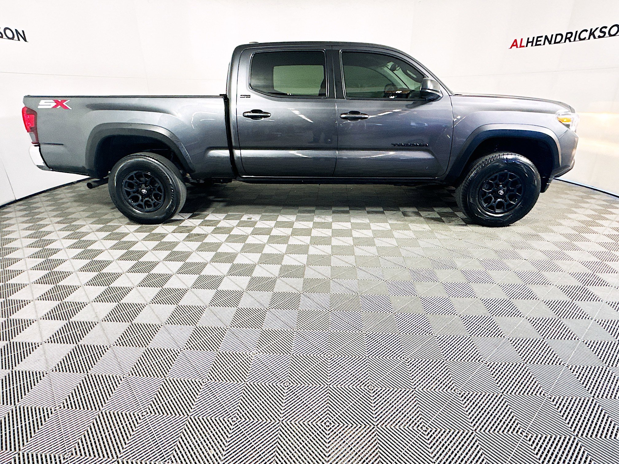 Used 2023 Toyota Tacoma SR5 image 2