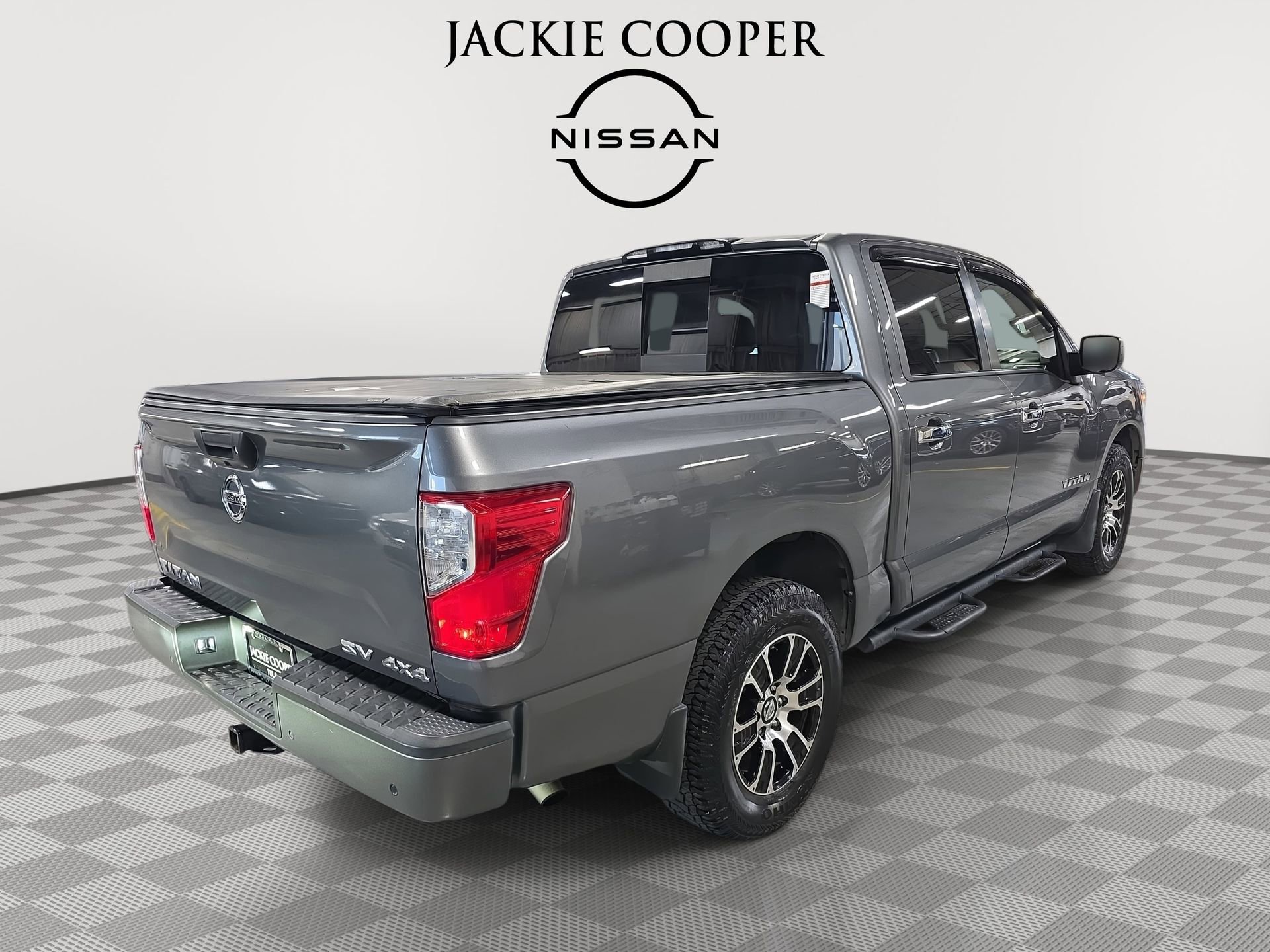 Used 2021 Nissan Titan SV w/ Off Road Protection Package image 5