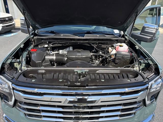 Used 2026 Chevrolet Silverado 2500 LTZ w/ LTZ Convenience Package image 26
