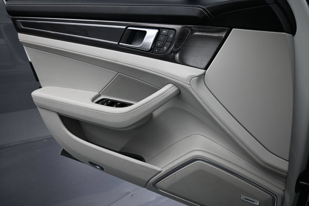Certified 2023 Porsche Panamera Platinum Edition RWD image 23
