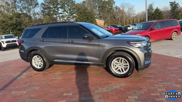 Used 2025 Ford Explorer Active w/ Active Comfort Package image 4