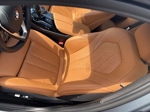 Used 2021 BMW 530i xDrive w/ Premium Package image 22