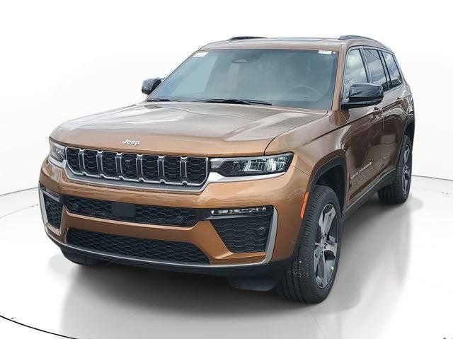 New 2026 Jeep Grand Cherokee L Limited w/ Luxury Tech Group II AWD/4WD image 2