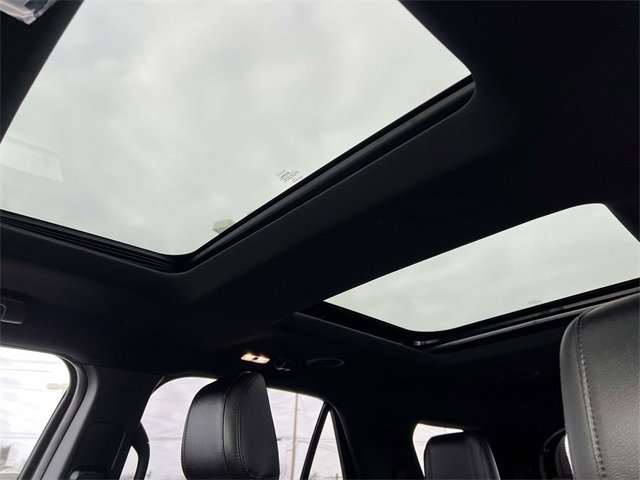 Certified 2018 Ford Explorer XLT w/ Equipment Group 202A image 24