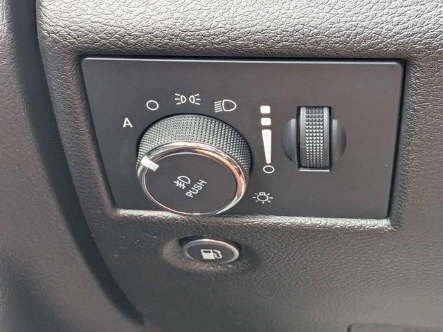 Used 2022 Jeep Grand Cherokee Laredo E RWD image 27