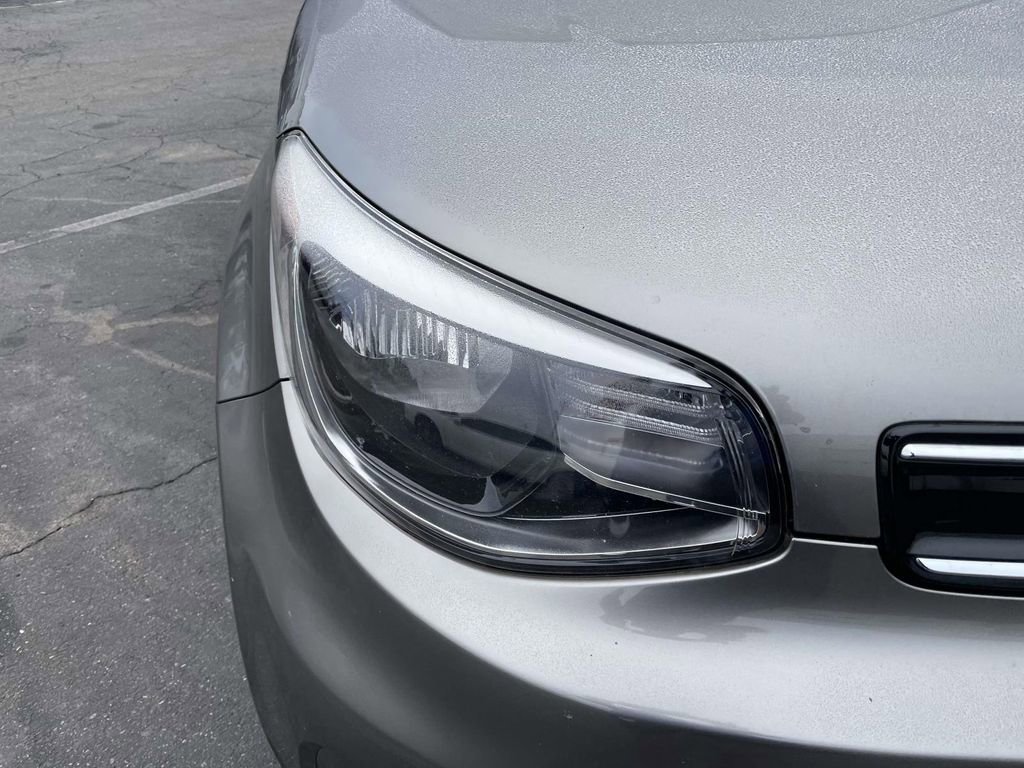 Used 2018 Kia Soul + image 15