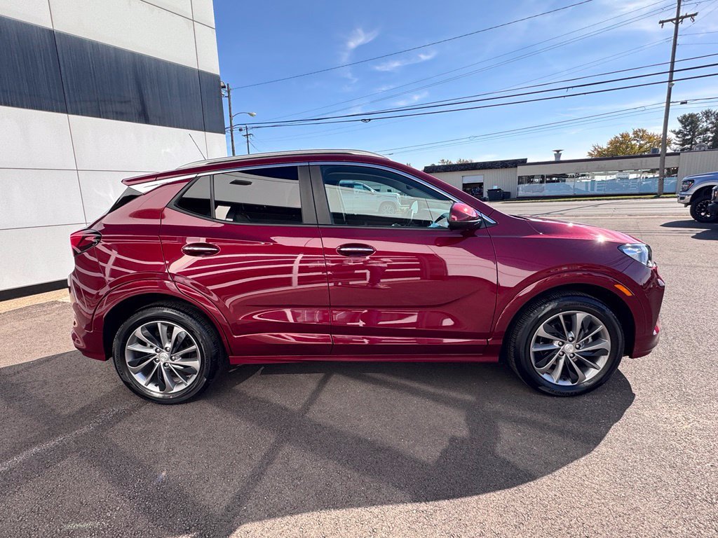 Used 2023 Buick Encore GX Select w/ Sport Touring Package FWD image 6