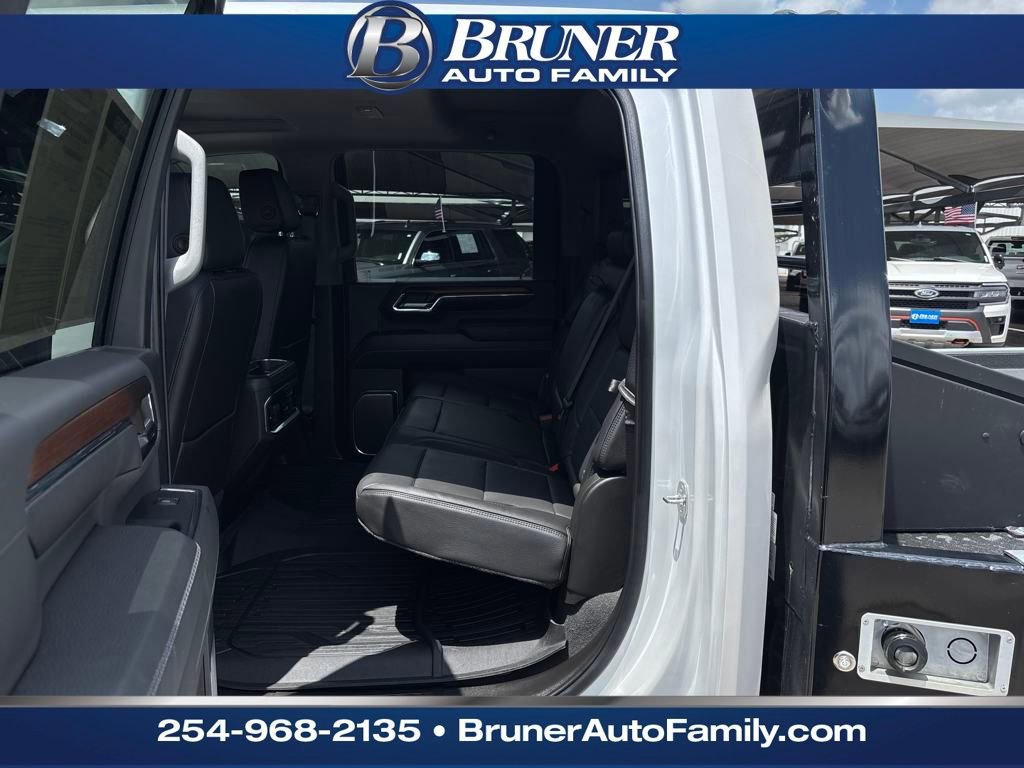 Used 2024 GMC Sierra 3500 Denali w/ Denali Reserve Package image 13
