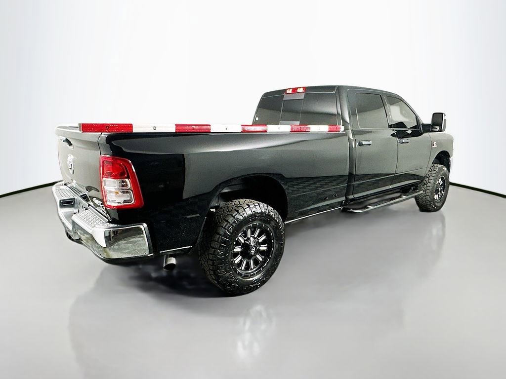 Used 2024 RAM 3500 Tradesman w/ Chrome Appearance Group image 7