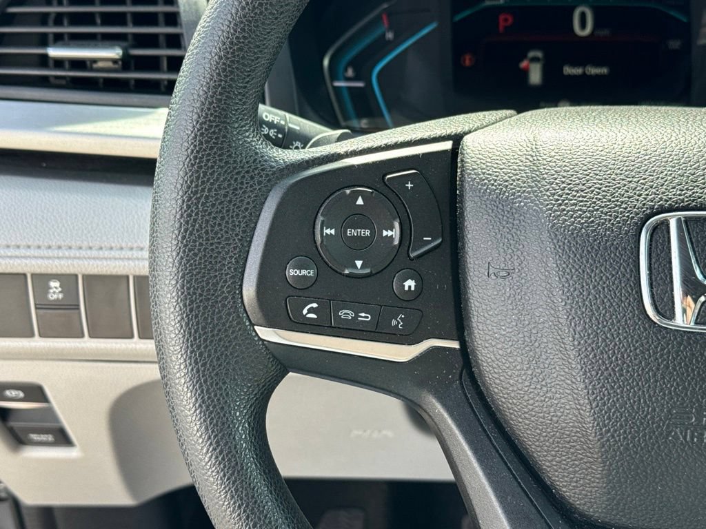 Used 2018 Honda Odyssey LX image 15
