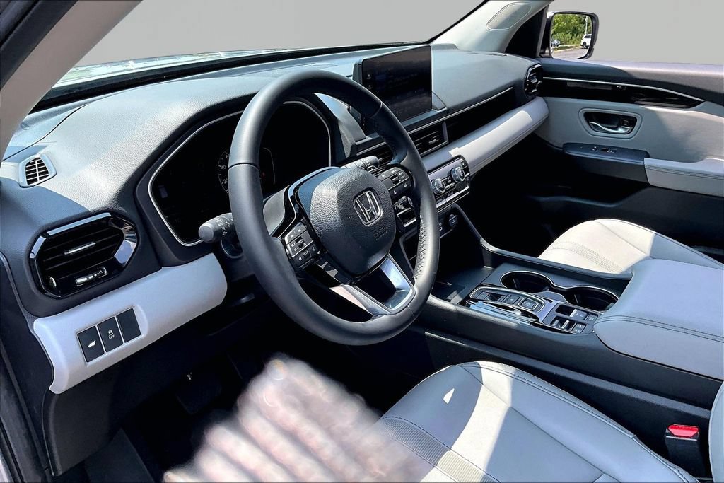 Certified 2025 Honda Pilot EX-L image 12
