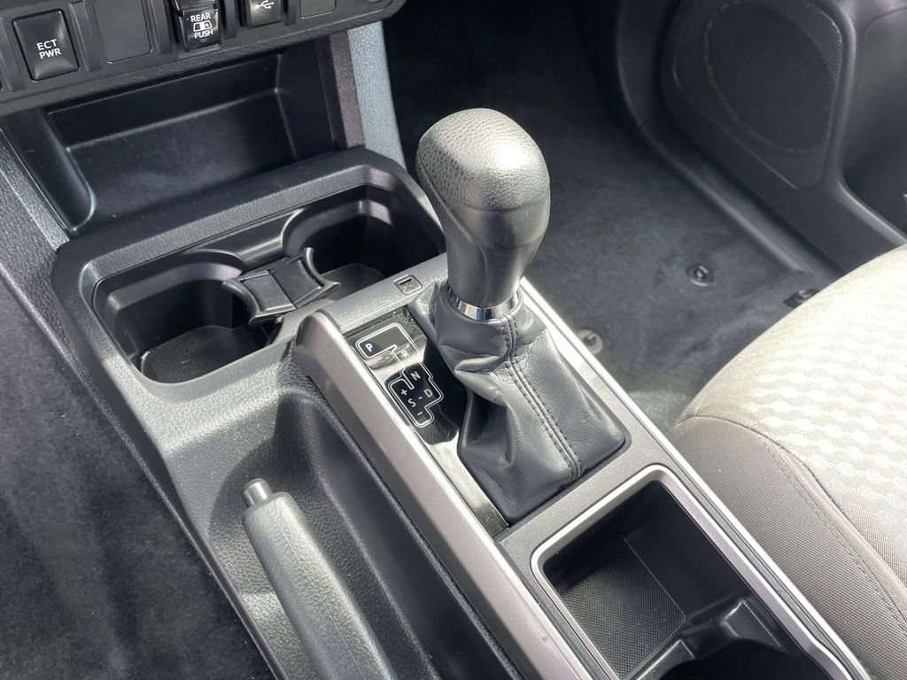 Used 2023 Toyota Tacoma SR5 w/ Technology Package image 39