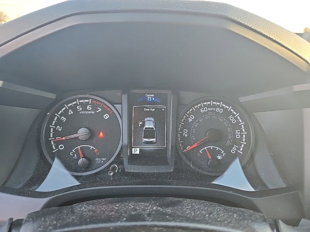 Used 2022 Toyota Tacoma SR image 13