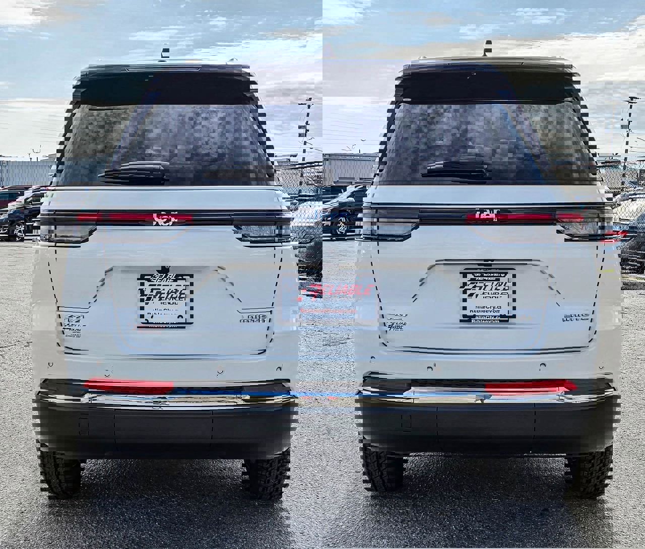 Used 2022 Jeep Grand Cherokee Limited image 9