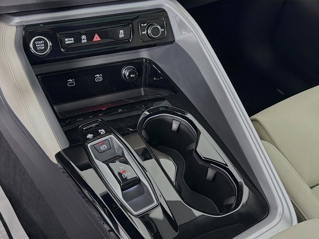 Used 2025 Audi Q5 Premium Plus w/ Premium Plus image 17