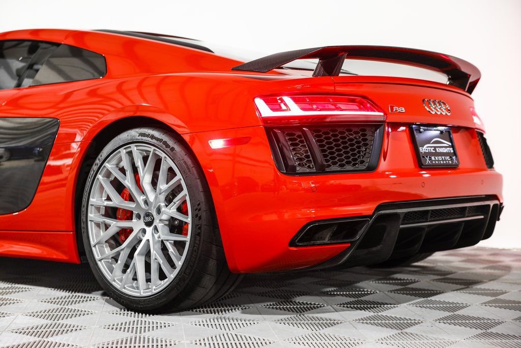 Used 2017 Audi R8 V10 plus image 17