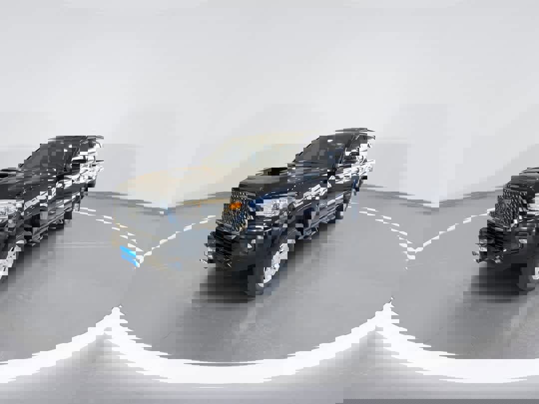 Used 2019 Toyota Tacoma TRD Sport image 4