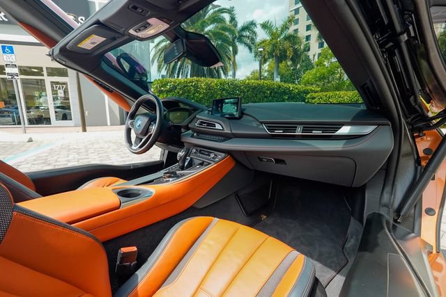 Used 2019 BMW i8 Roadster AWD/4WD image 82