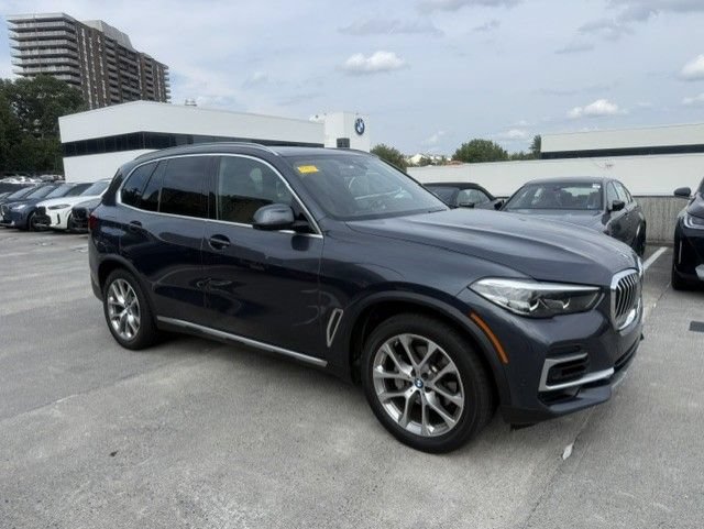 Used 2022 BMW X5 xDrive40i w/ Premium Package AWD/4WD image 2