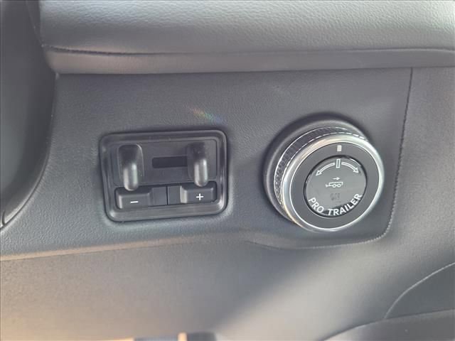 New 2025 Lincoln Navigator Reserve w/ Jet Appearance Package AWD/4WD image 6