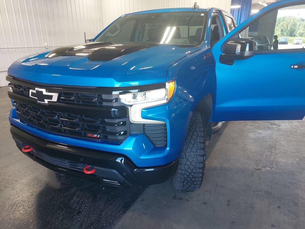 Used 2024 Chevrolet Silverado 1500 LT Trail Boss w/ LT Trail Boss Premium Package AWD/4WD image 33