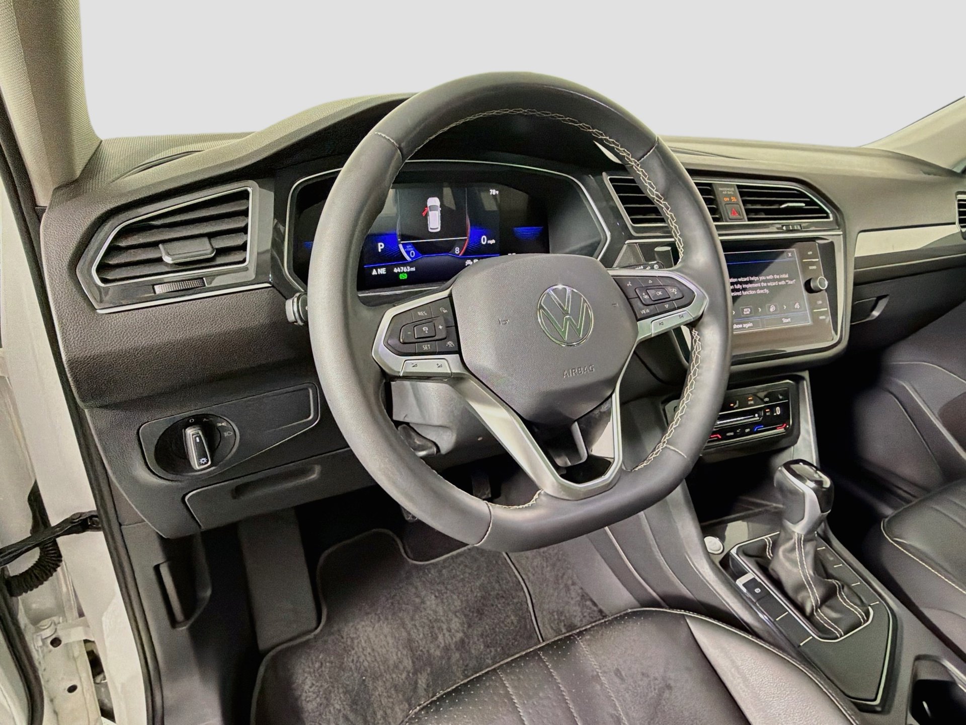 Certified 2023 Volkswagen Tiguan SE FWD image 11