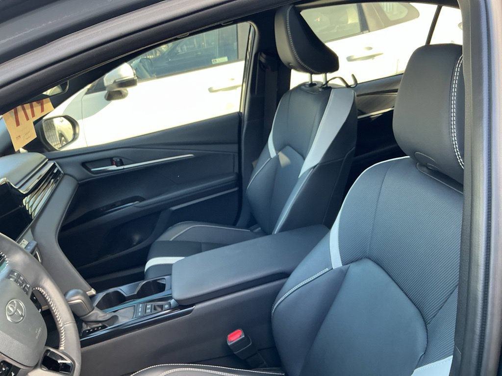 Used 2025 Toyota Camry SE w/ Multimedia Upgrade Package FWD image 30
