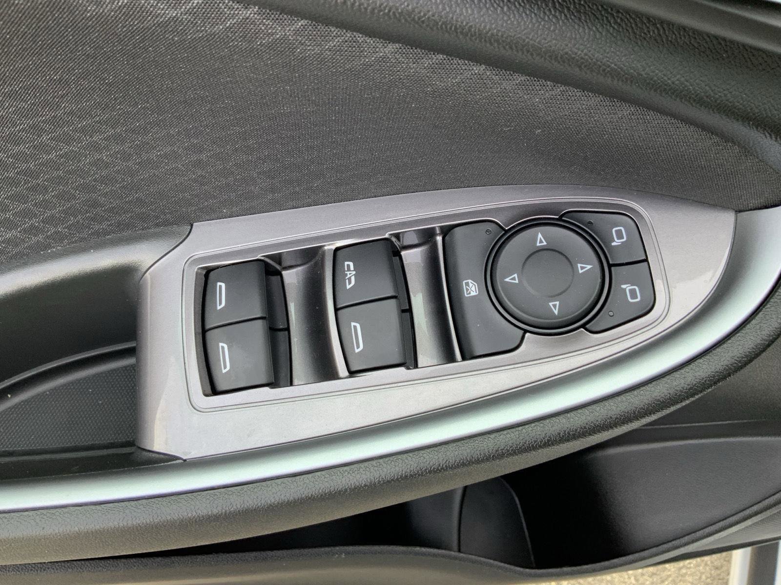 Used 2024 Chevrolet Malibu LT image 20