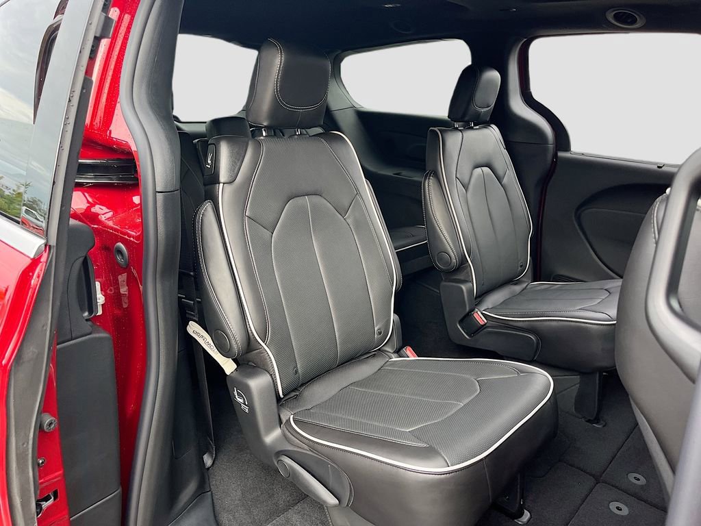New 2027 Chrysler Pacifica Touring Plus FWD image 29