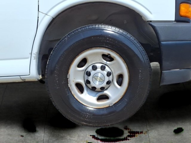 Used 2021 Chevrolet Express 2500 w/ Driver Convenience Package RWD image 9