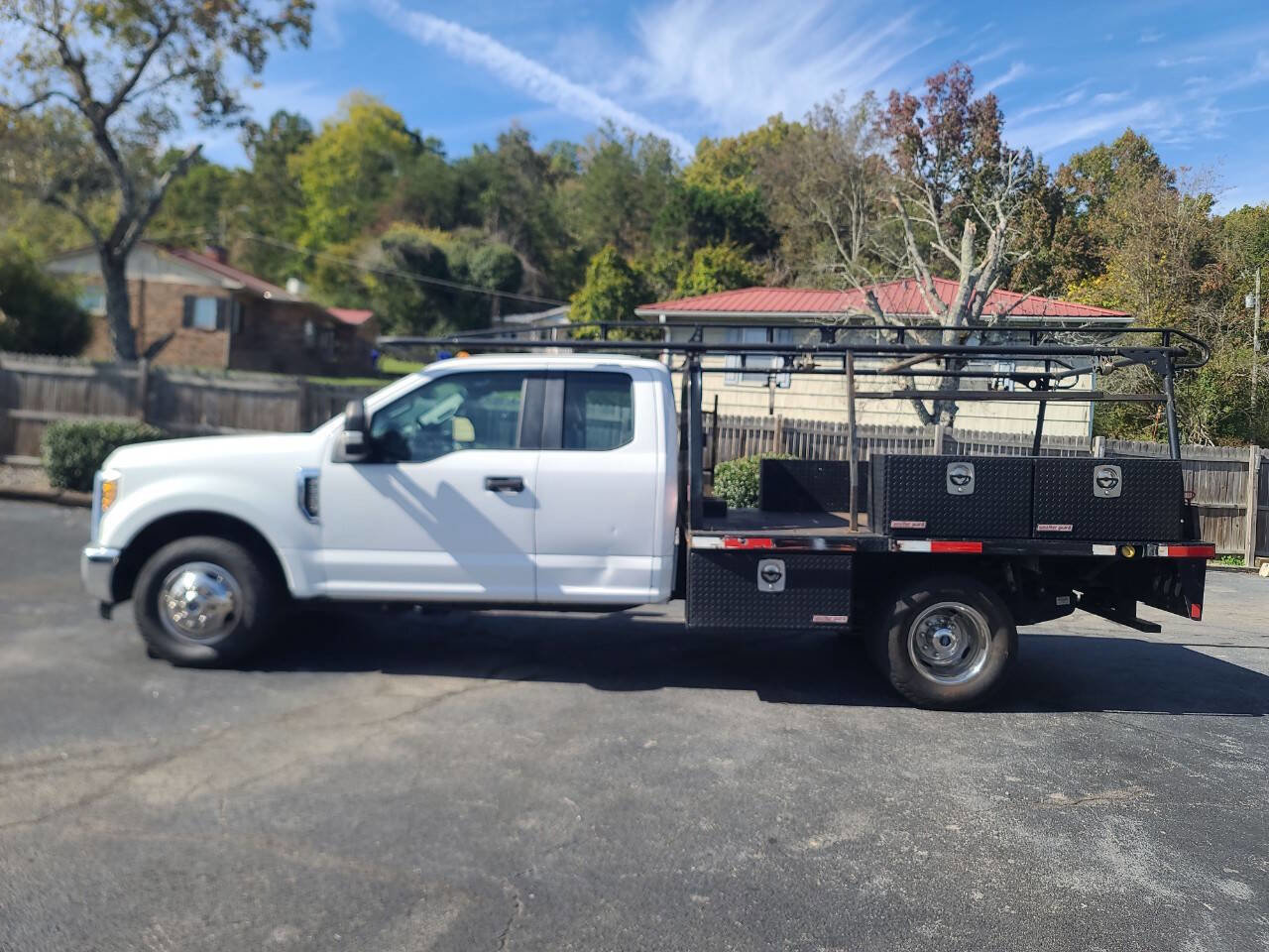 Used 2018 Ford F350 XL w/ Power Equipment Group image 5