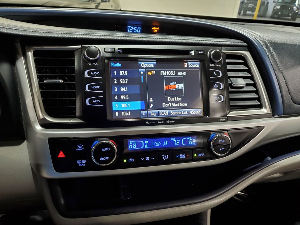 Used 2016 Toyota Highlander Plus FWD image 29