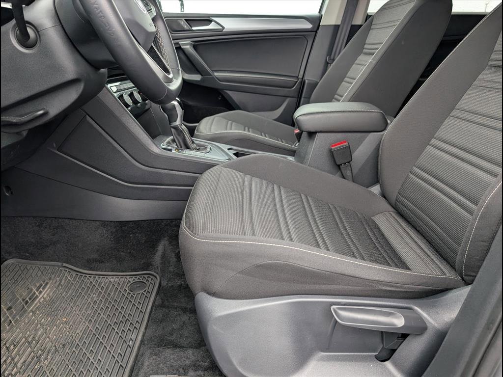 Used 2024 Volkswagen Tiguan S image 12