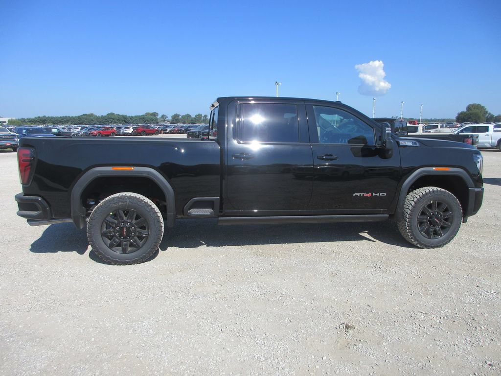 New 2026 GMC Sierra 2500 AT4 w/ AT4 Premium Plus Package AWD/4WD image 3