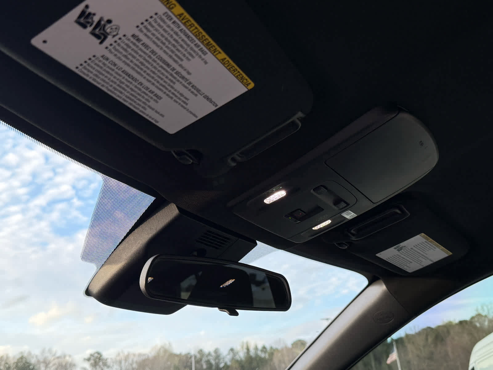 Used 2025 Toyota Camry SE image 23