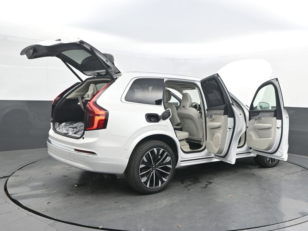 New 2026 Volvo XC90 B6 Ultra w/ Protection Package image 38