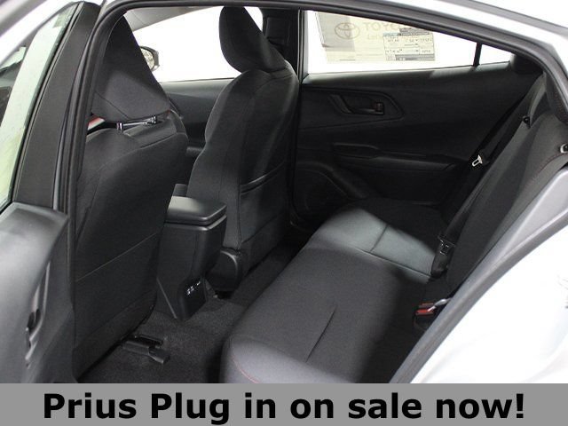 New 2026 Toyota Prius Plug-In Hybrid FWD image 6