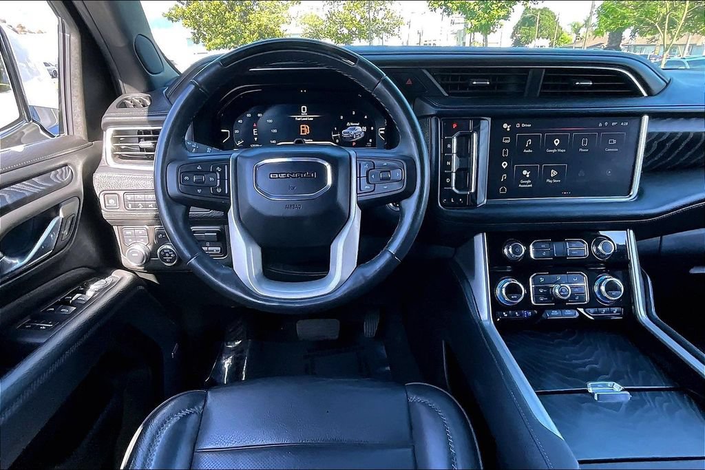Used 2024 GMC Yukon Denali w/ Advanced Technology Package AWD/4WD image 7