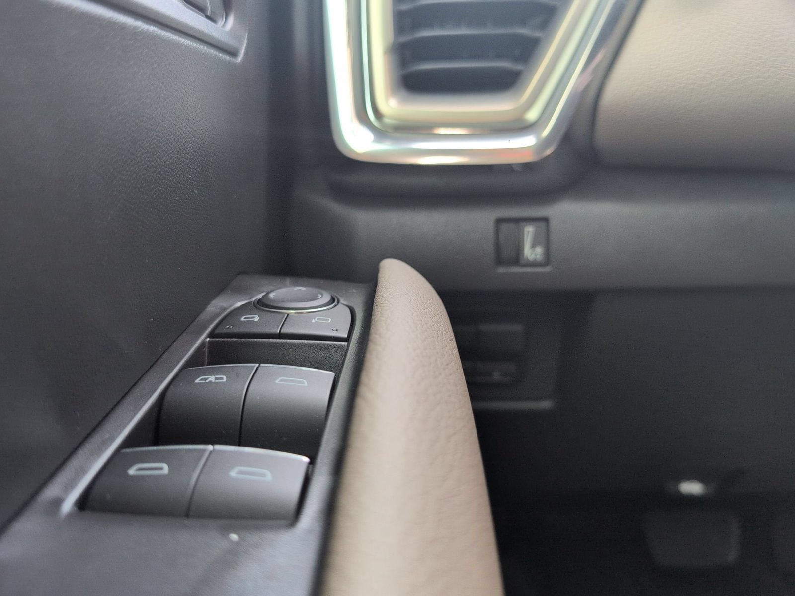 Used 2026 GMC Canyon Denali AWD/4WD image 16