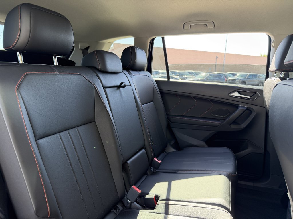Used 2024 Volkswagen Tiguan Wolfsburg Edition FWD image 38