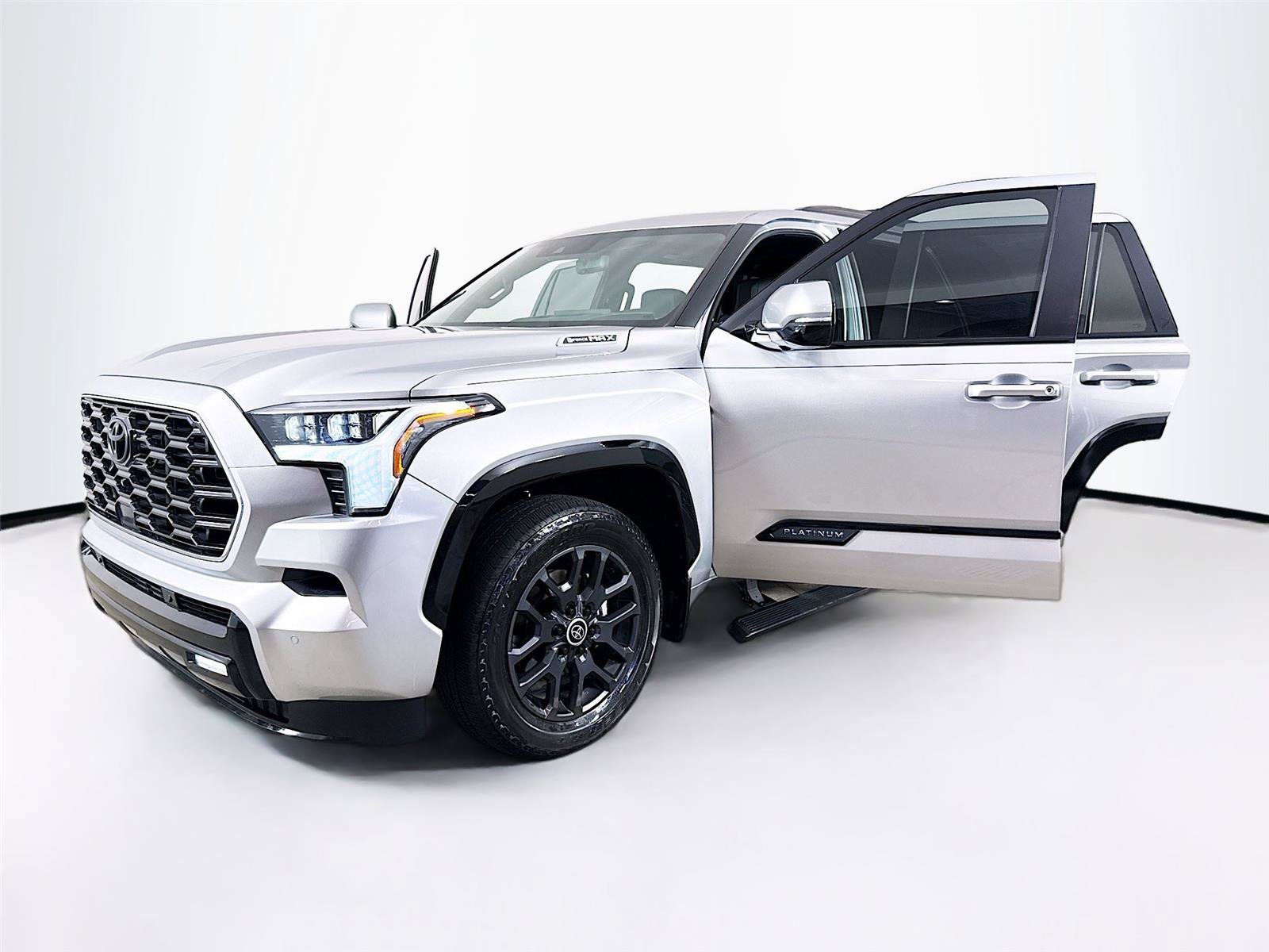 Used 2024 Toyota Sequoia Platinum AWD/4WD image 43