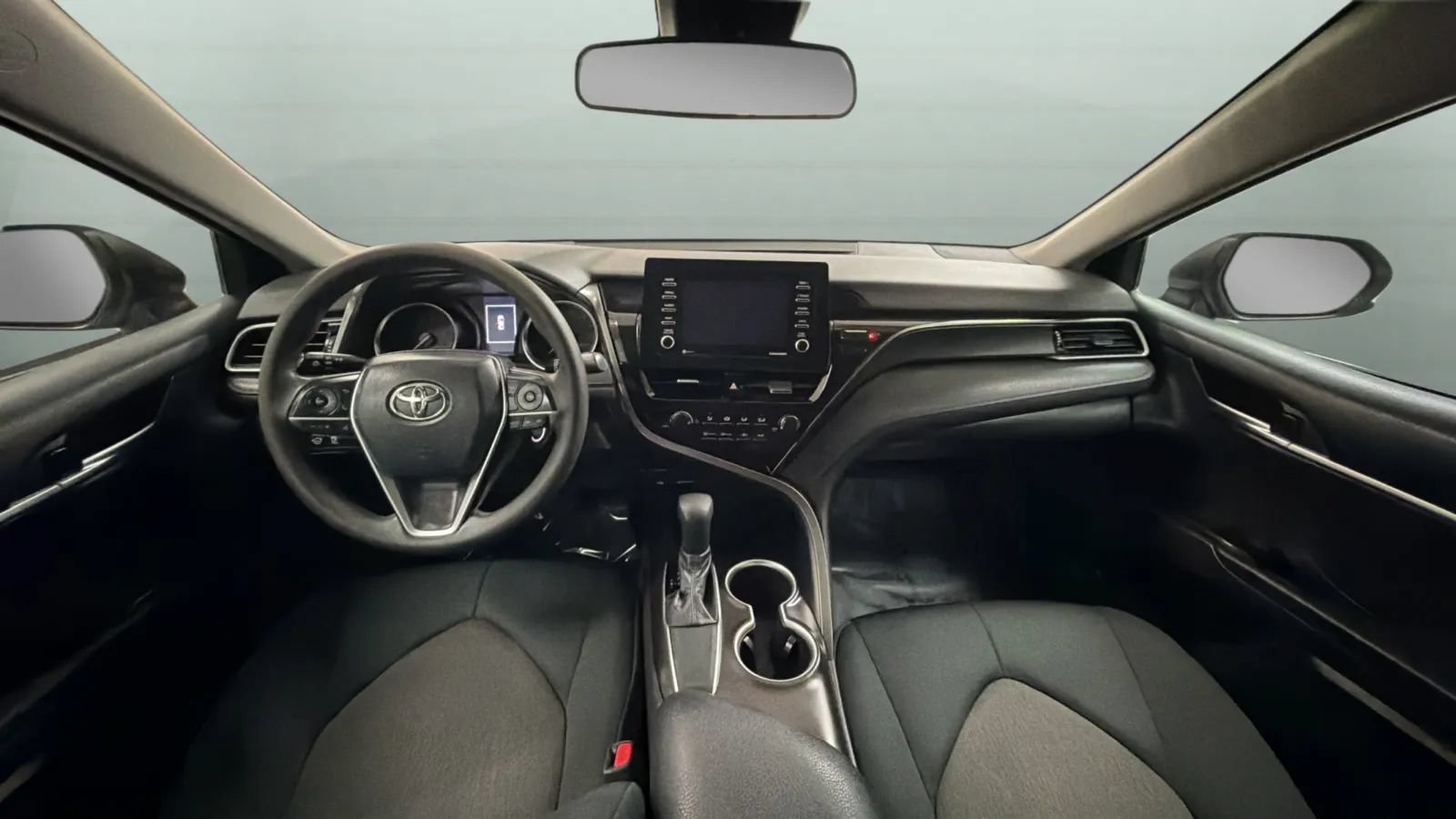 Used 2021 Toyota Camry LE w/ Carpet Mat Package (TMS) FWD image 9