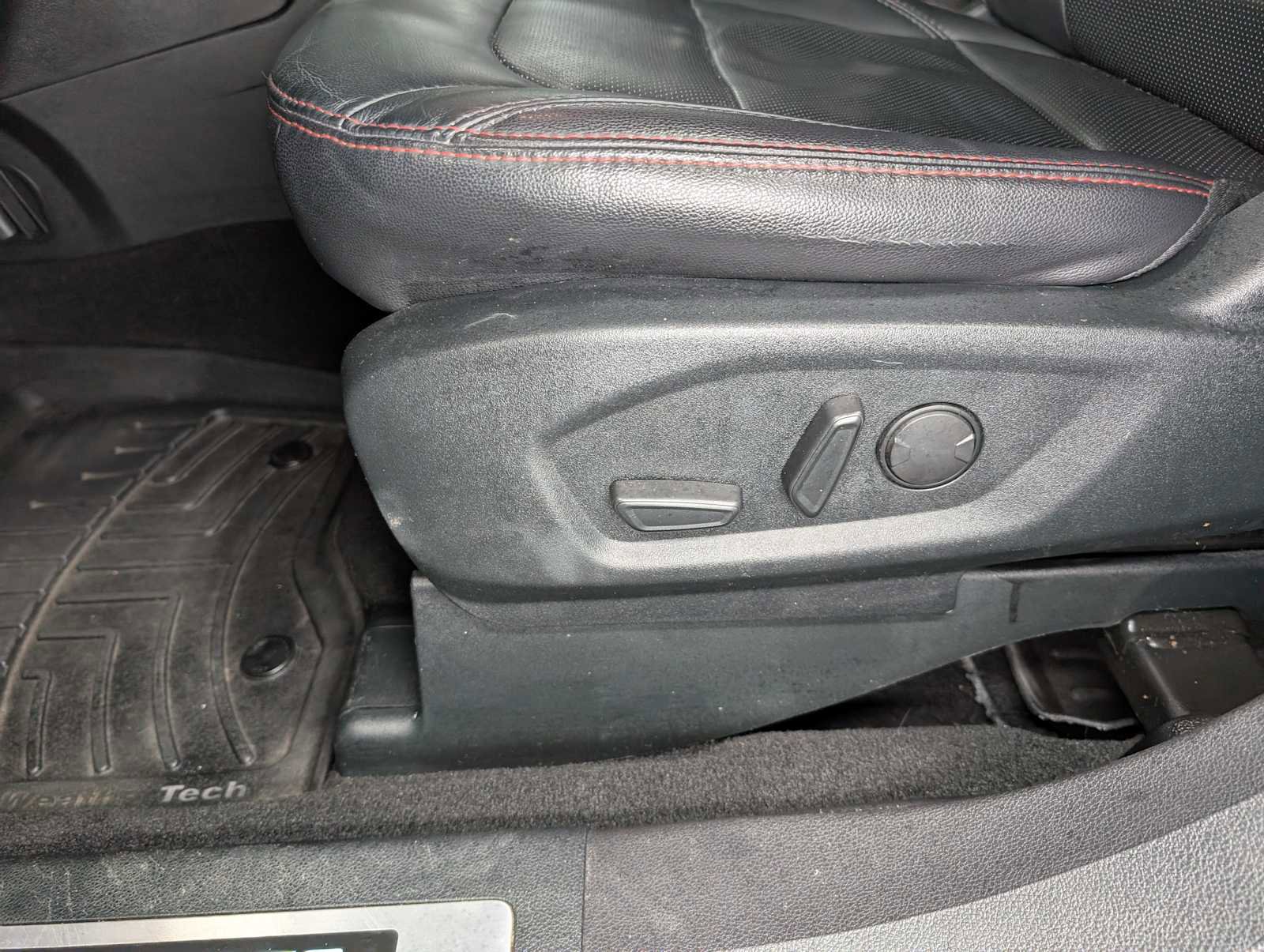Used 2019 Ford Explorer Sport w/ Equipment Group 401A AWD/4WD image 39