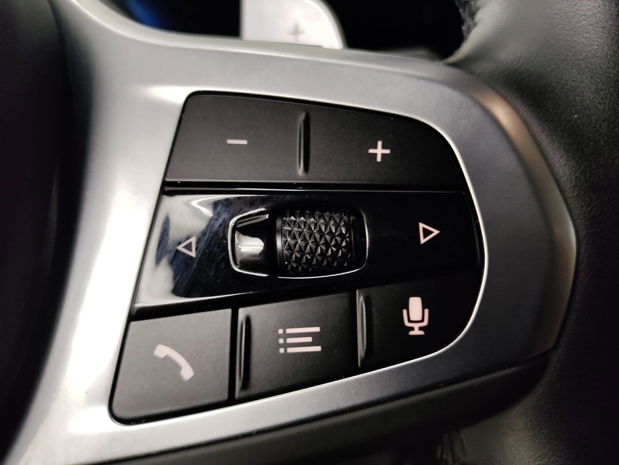 Certified 2023 BMW X7 xDrive40i w/ M Sport Package image 15