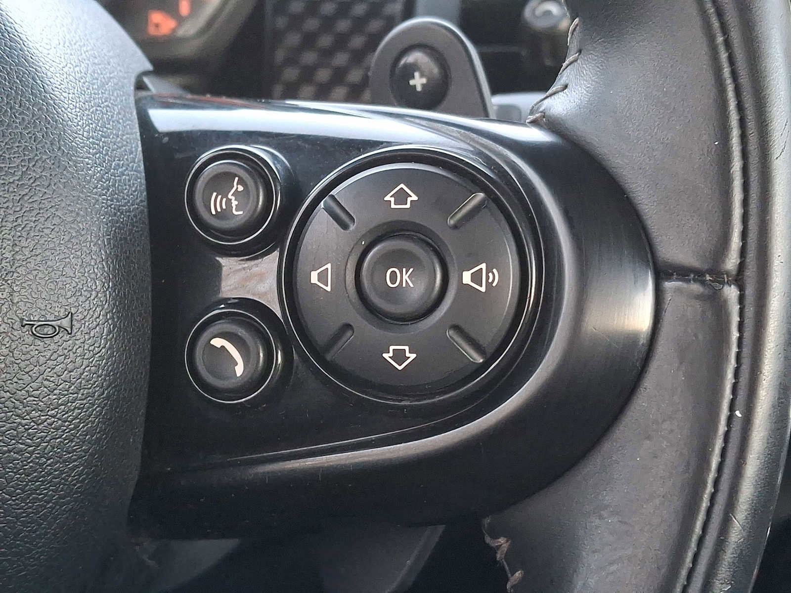 Used 2019 MINI Cooper S image 13